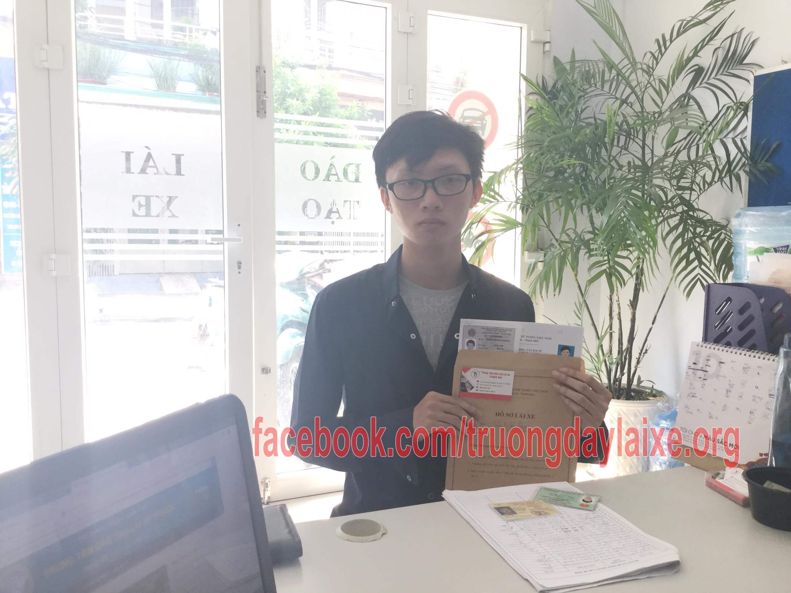 Thủ tục thi bằng lái xe máy A1 bao gồm những gì?