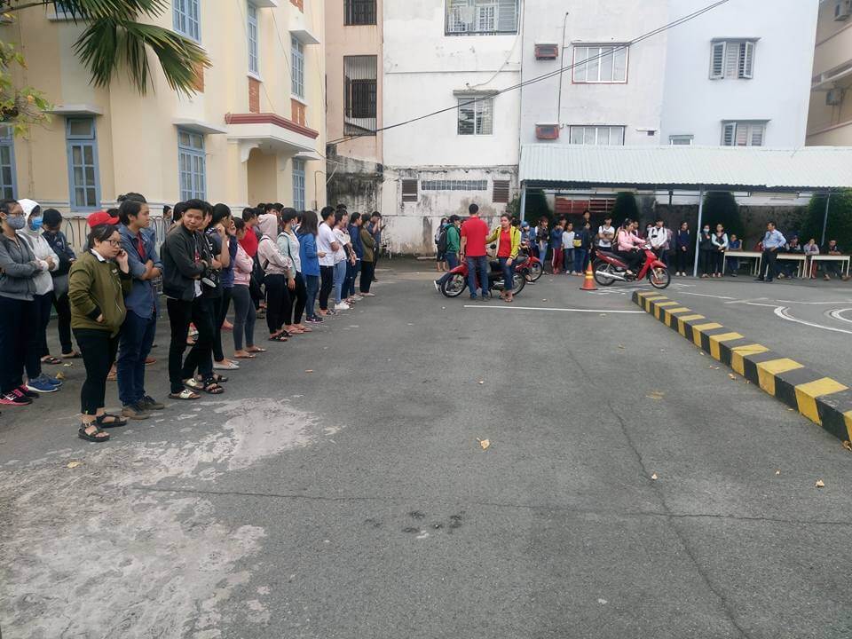 Bài Thi Sát Hạch Lái Xe Hạng A1 Gồm Những Gì ?