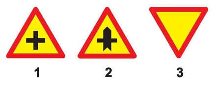 Biển nào báo hiệu “Đường giao nhau” của các tuyến đường cùng cấp?