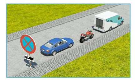 Trong trường hợp này xe nào đỗ vi phạm quy tắc giao thông?