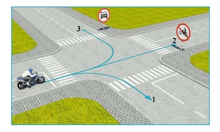 Theo hướng mũi tên, những hướng nào xe mô tô được phép đi.