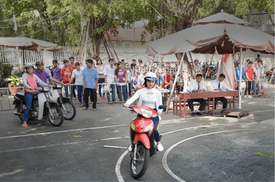 Thi bằng lái xe máy Quận 4 giá rẻ, đỗ cao chỉ có tại Trung tâm đào tạo lái xe Tp.HCM